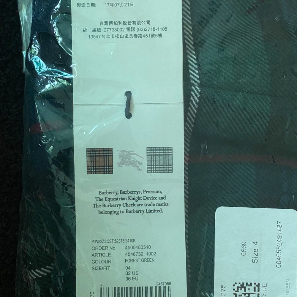 BURBERRY - Picture 3 of 4